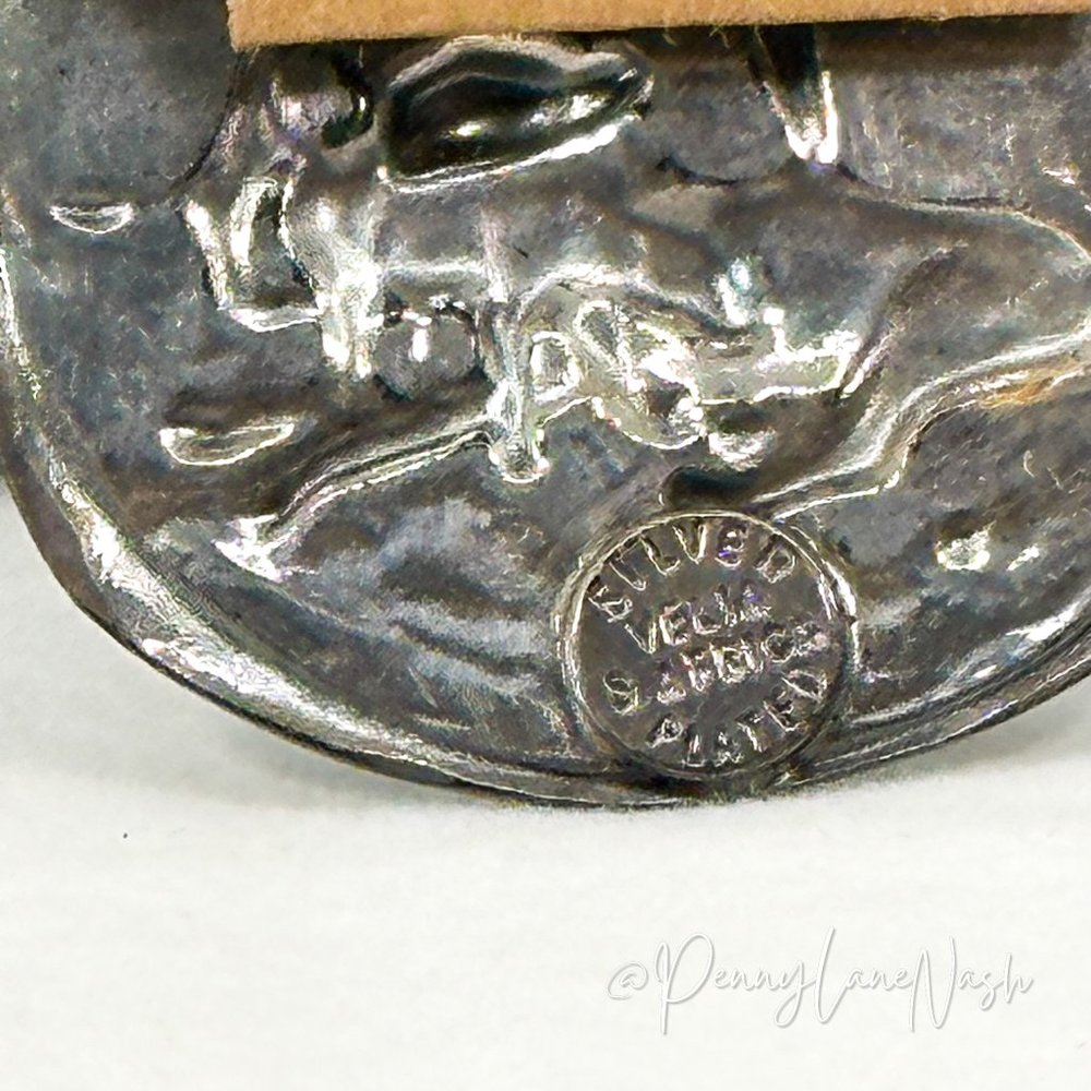 Vintage Lion & Tiger Family Coin Silver Metal Pin Brooch - Picture 3 of 3